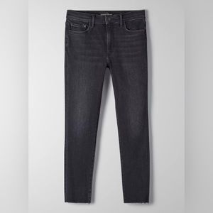 NWT Denim Forum The Nico Mid Rise Skinny Crop